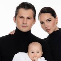 Хто з зірок заговорив про усиновлення ? Хочемо щоб у сім'ї була ще одна дитина.